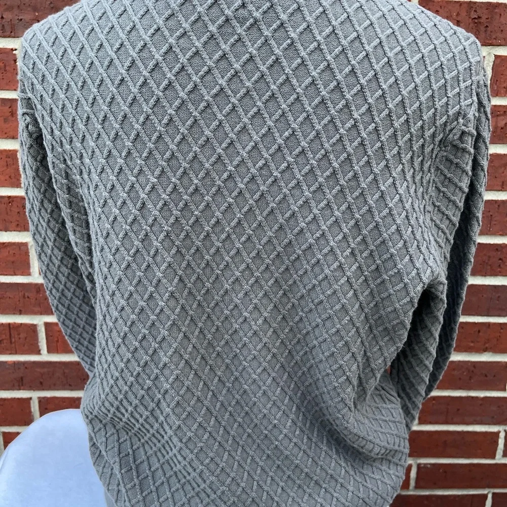 SOUTHERN TIDE Sweater Mens Small Gray In Color - Picture 2 of 5